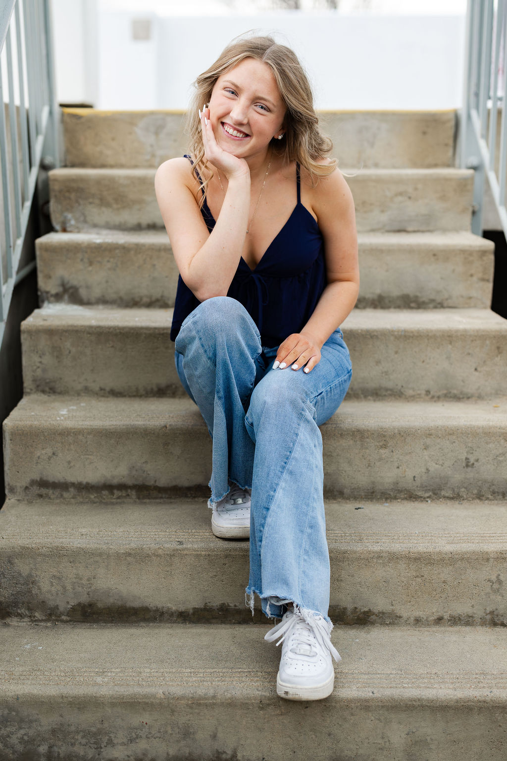 Senior photoshoot in parking garage in leesburg