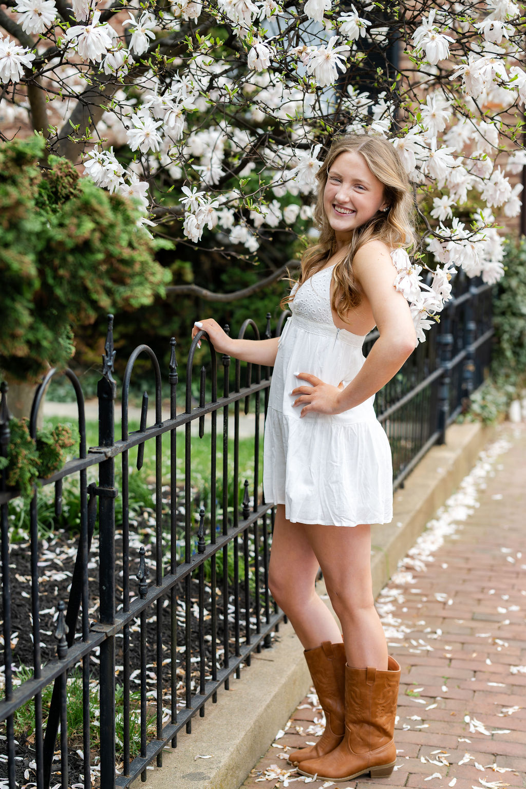 Senior photoshoot in Downtown Leesburg with Floral Tree